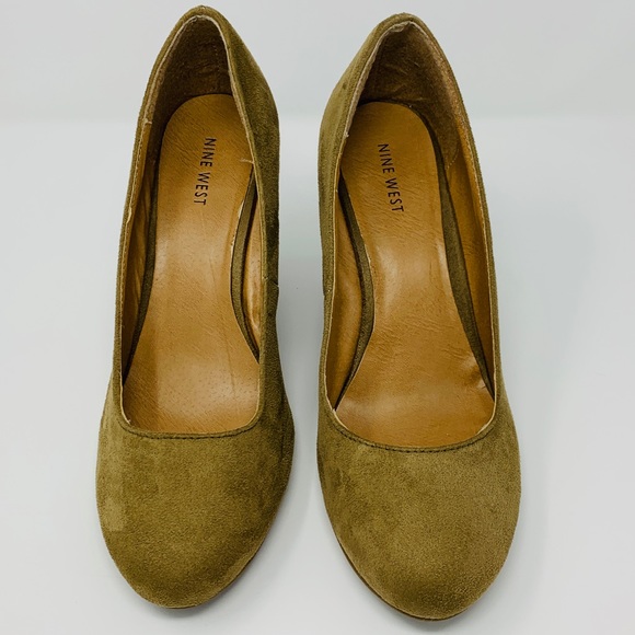 Nine West Tan Suede Wedge, Sz 10 - Picture 2 of 7